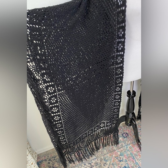 Handmade Shawl Black Crochet Wrap Fringe Chunky Boho Hippie Festival Cottagecore - Picture 8 of 10